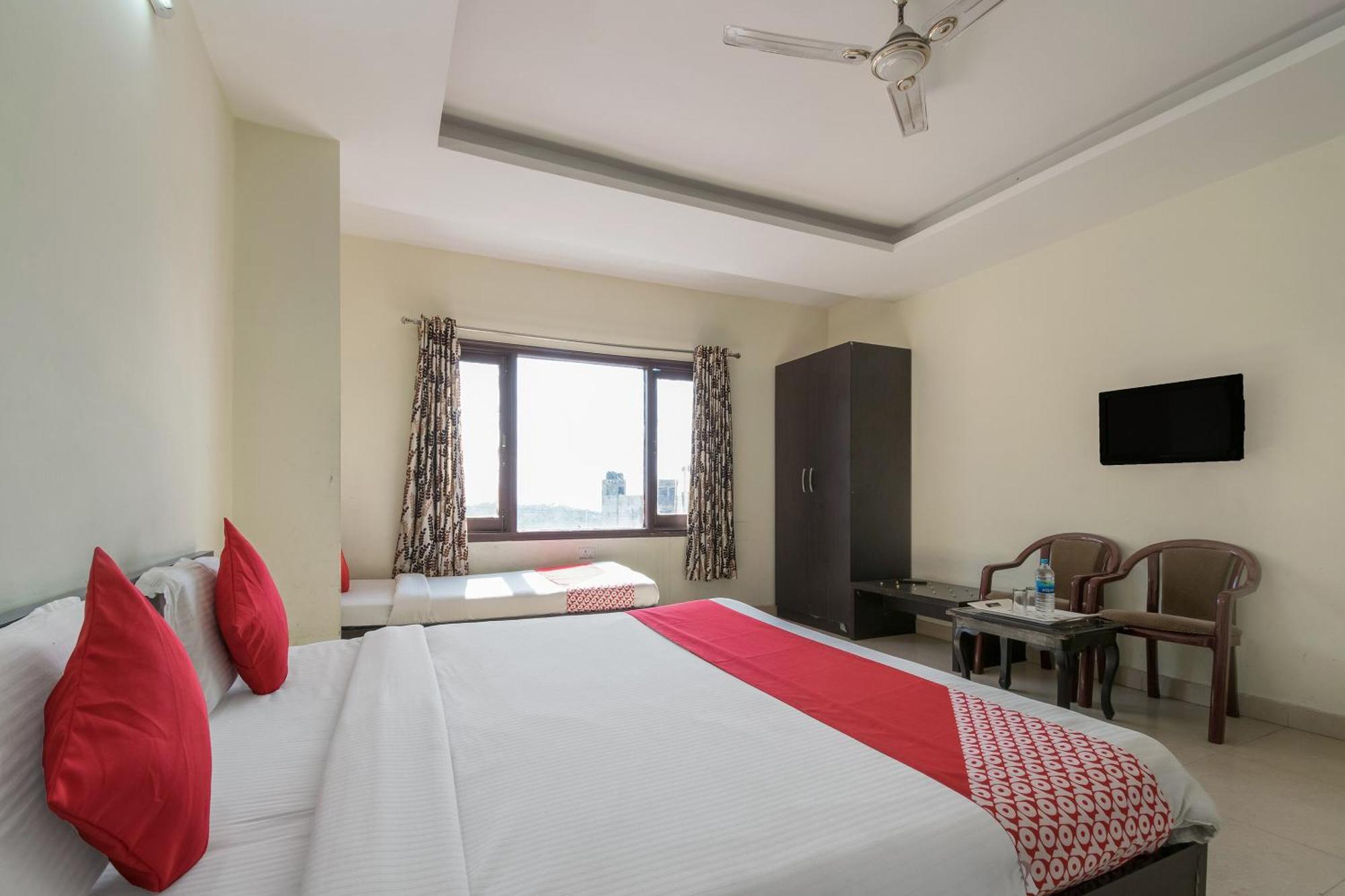 Oyo Hotel Triund Regency Katra  Eksteriør bilde