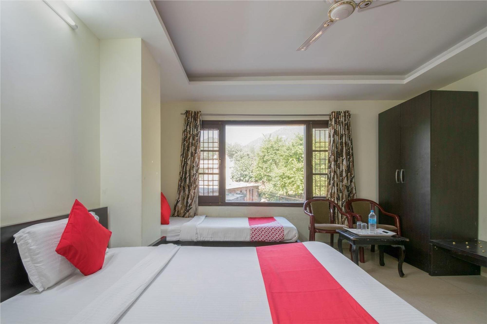 Oyo Hotel Triund Regency Katra  Eksteriør bilde