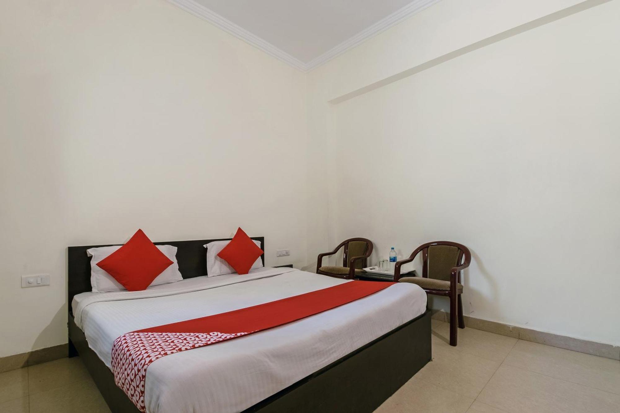 Oyo Hotel Triund Regency Katra  Eksteriør bilde