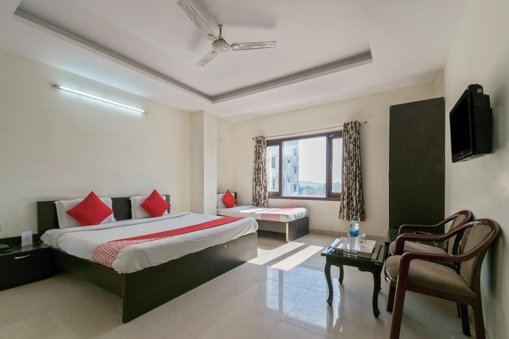 Oyo Hotel Triund Regency Katra  Eksteriør bilde