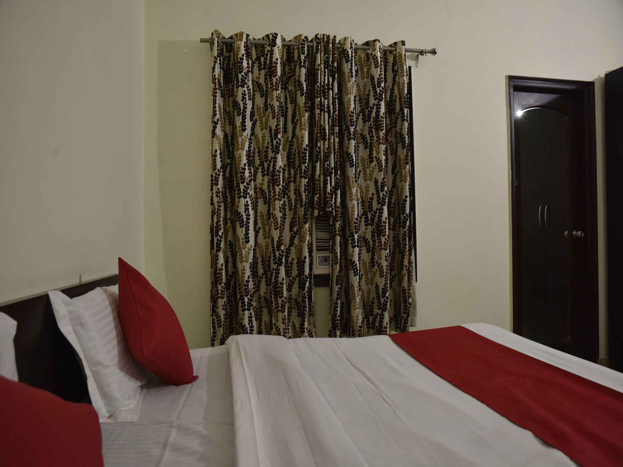 Oyo Hotel Triund Regency Katra  Eksteriør bilde